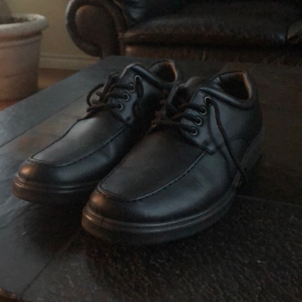 Shoes!👞 - Picture 2 of 2